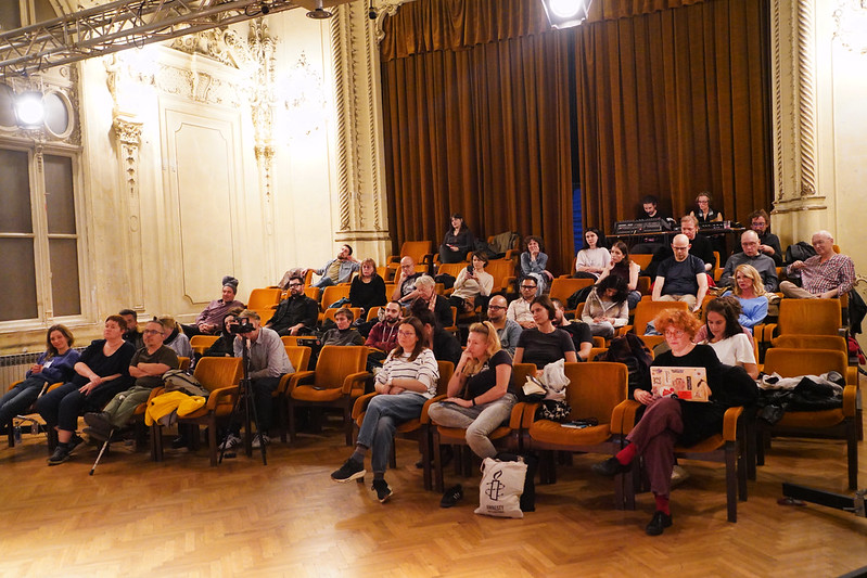 Le autobiografie della leggera al tempo della crisi sistemica globale: tessendo nuovi immaginari e nuove pratiche di cura – di Emiliana Armano