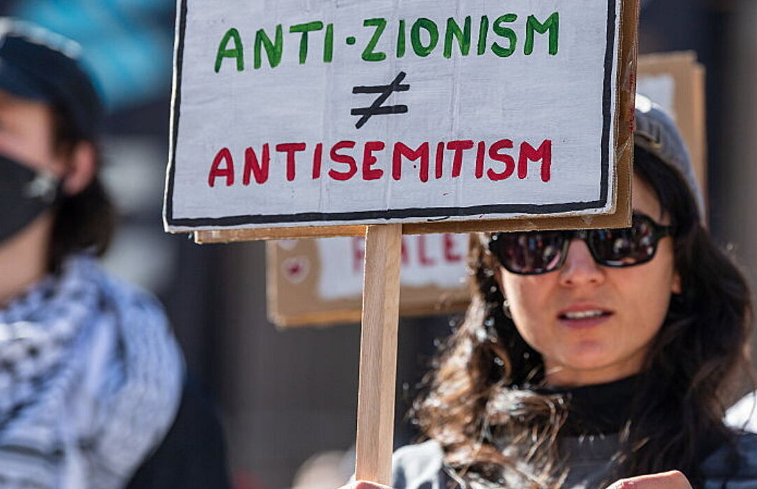 Antisemitismo e sionismo reale. Riflessioni sui progetti di legge in corso di esame presso le due Camere – di Gianni Giovannelli